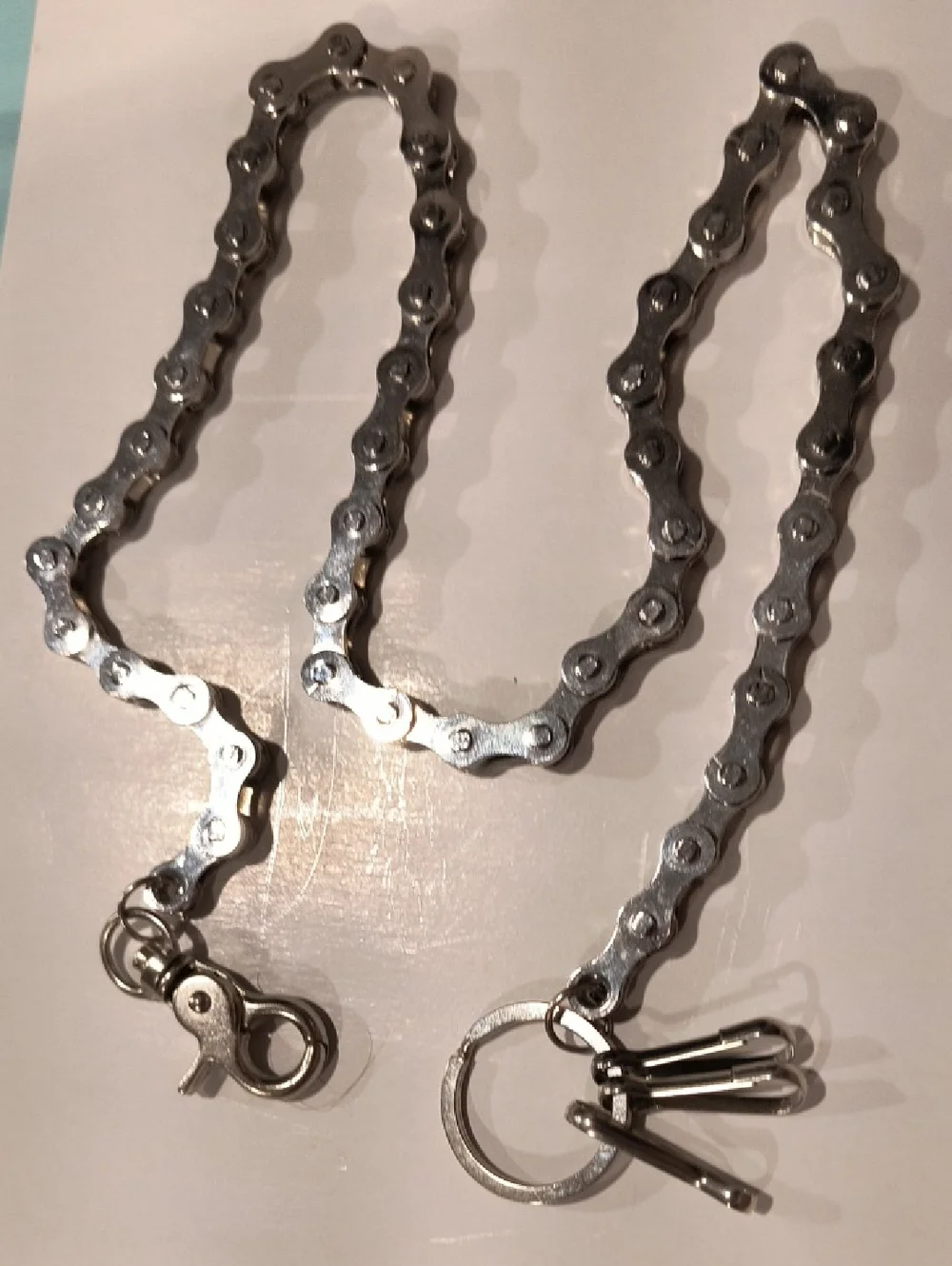 Silver-Tone 28